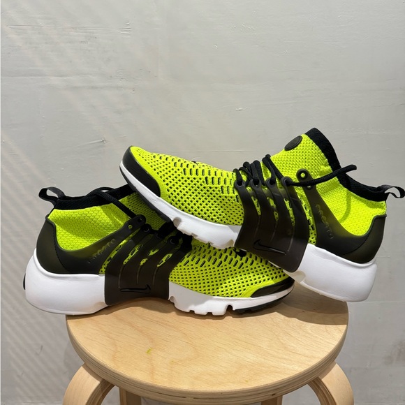 Nike Air Presto Flyknit Ultra Volt Men’s Size 12 - Picture 6 of 8